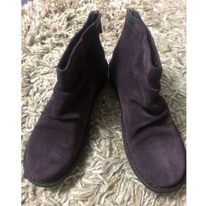 Clarks Avington Swan Boots Size 7.5M- Dark Purple